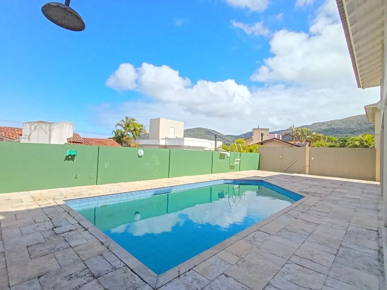 House with 4 en-suite rooms and 6 bathrooms, 301 m² — photo 30