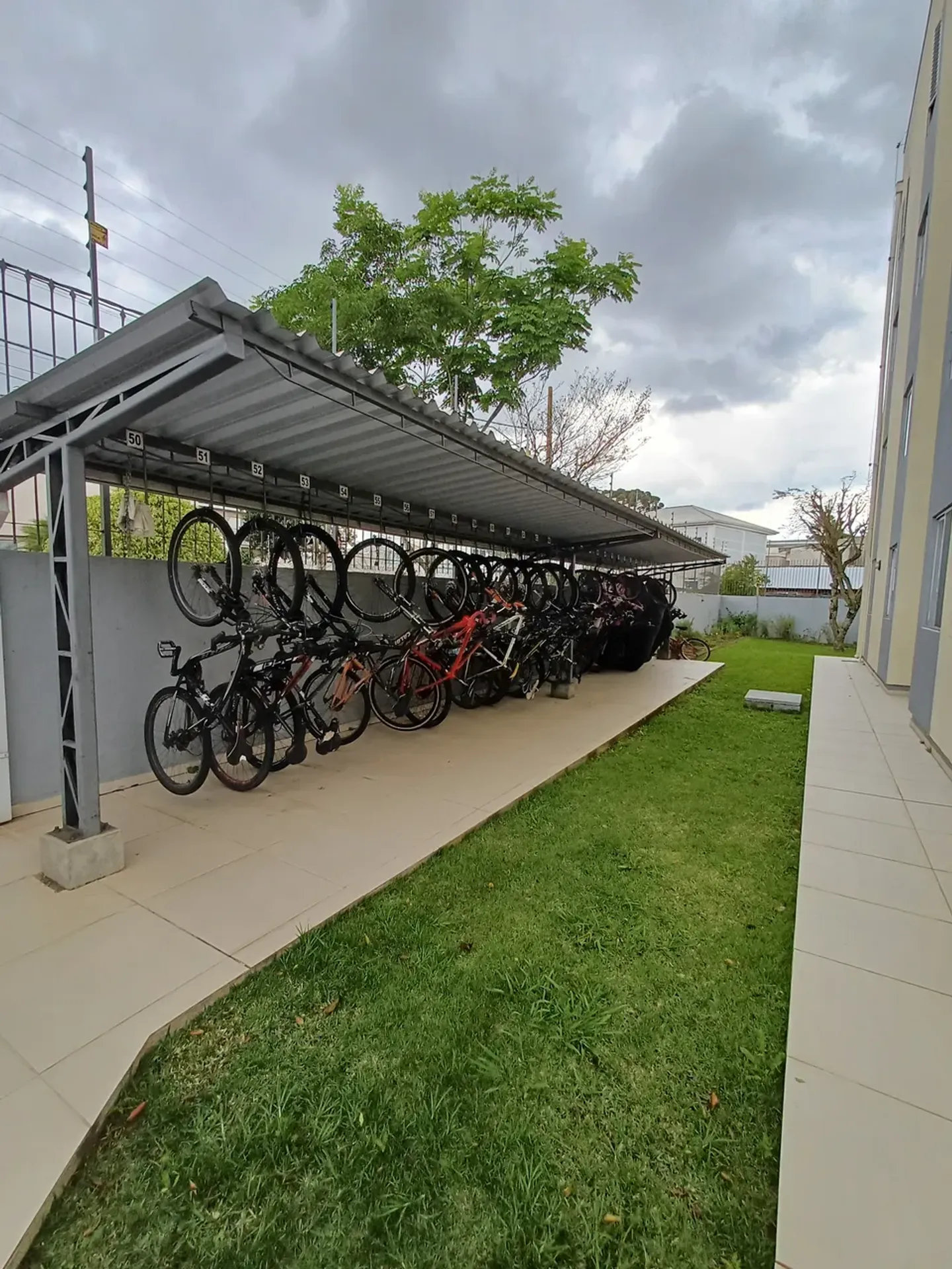 3-bedroom apartment with a grill on the balcony in Curitiba — photo 15