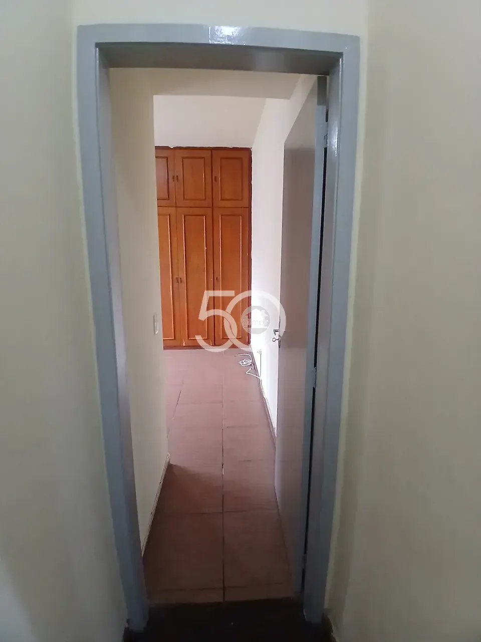 Apartamento sem mobília com 2 quartos e varanda — photo 11
