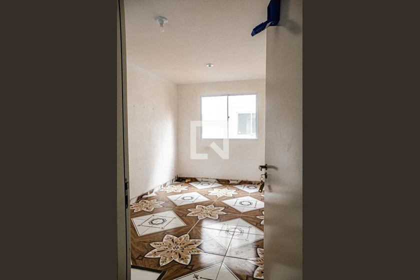 Apartamento de 2 quartos e 45 m² com área de lavanderia