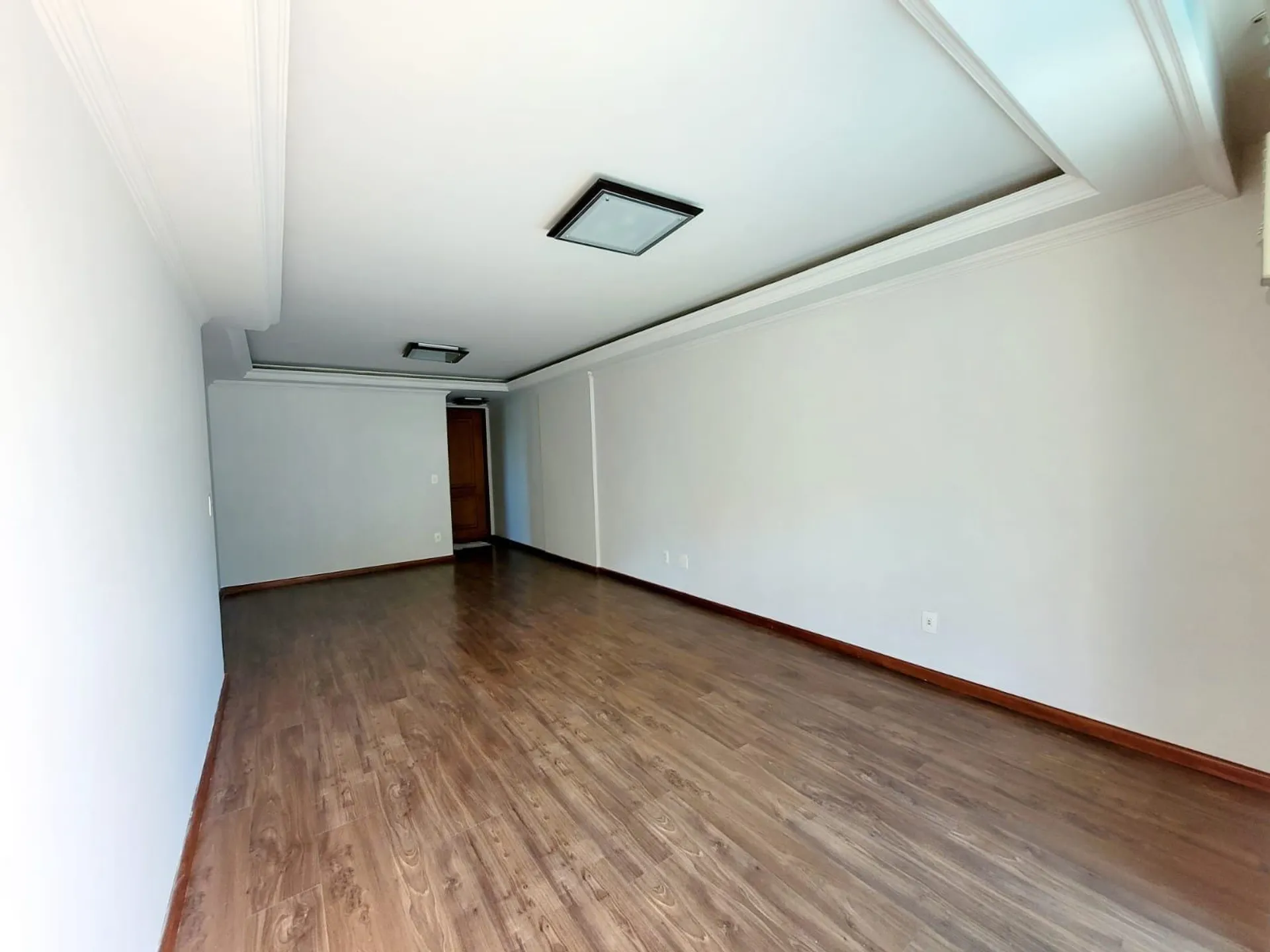 114 m² apartment with 3 bedrooms and 3 parking spots