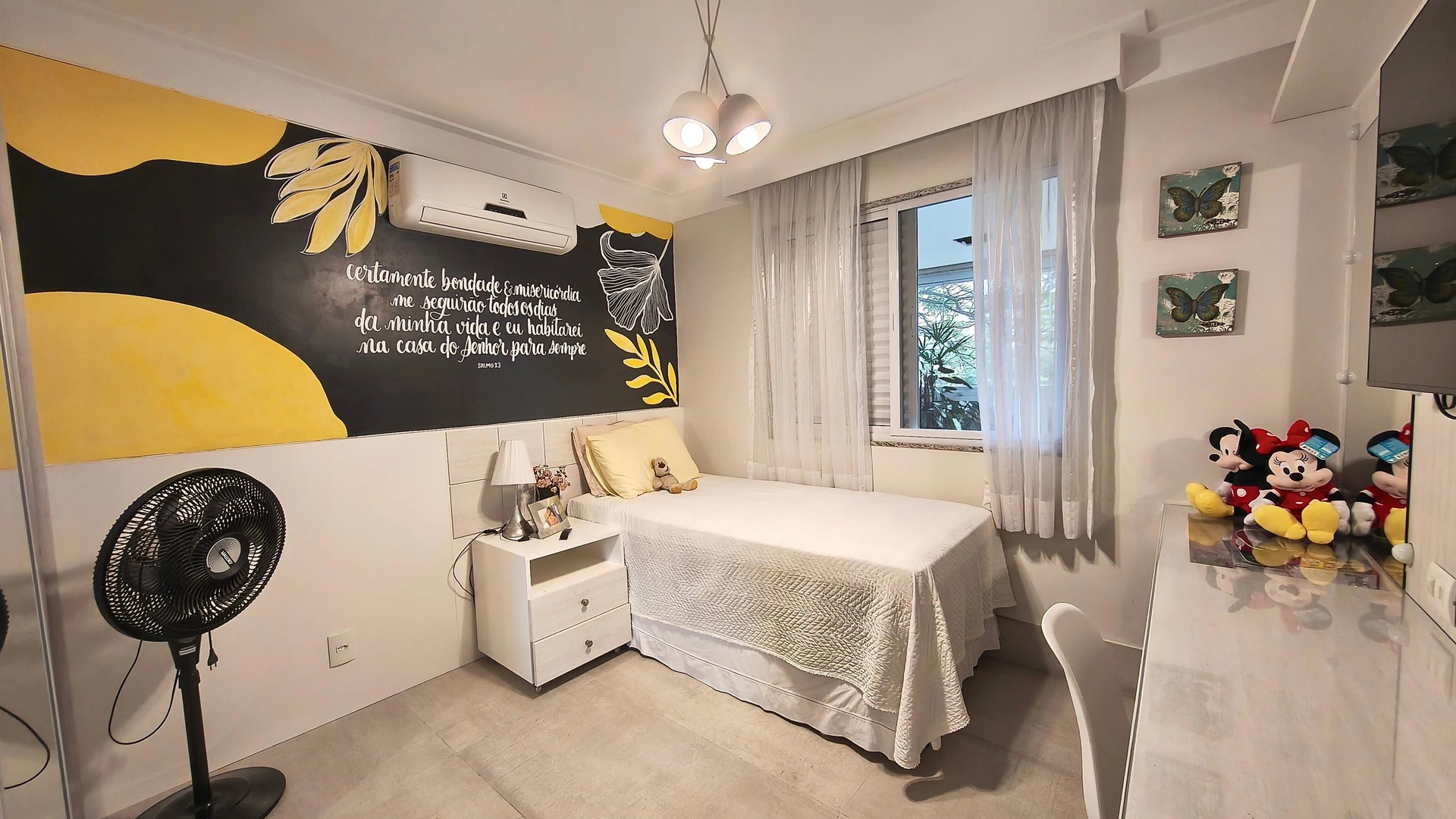 Furnished apartment, 160 m², with a glass-enclosed balcony — photo 17