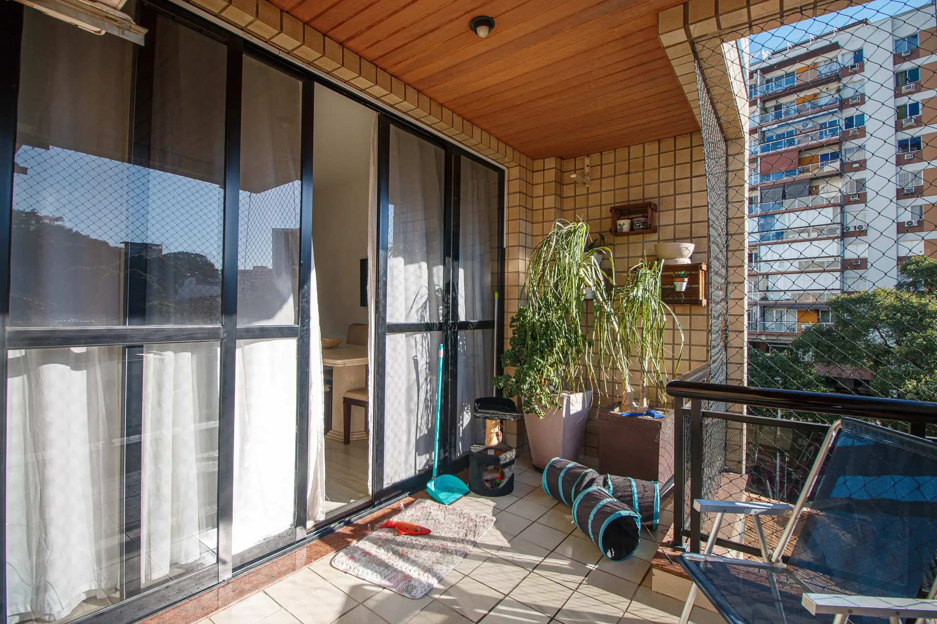 Furnished 2-bedroom apartment with 2 bathrooms and pet-friendly policy — photo 38