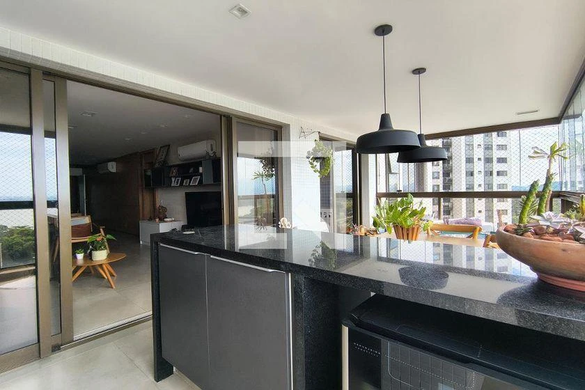 160 m² rental apartment with 4 en-suite rooms and balcony — photo 14