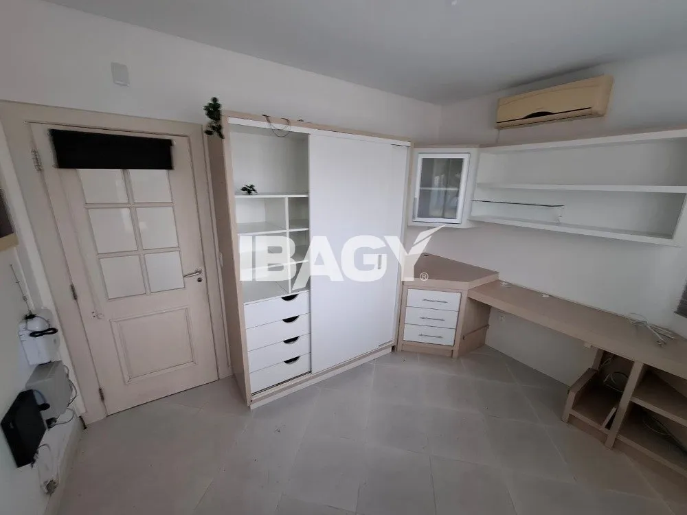 4-bedroom house with 3 suites and 400 m² total area — photo 20