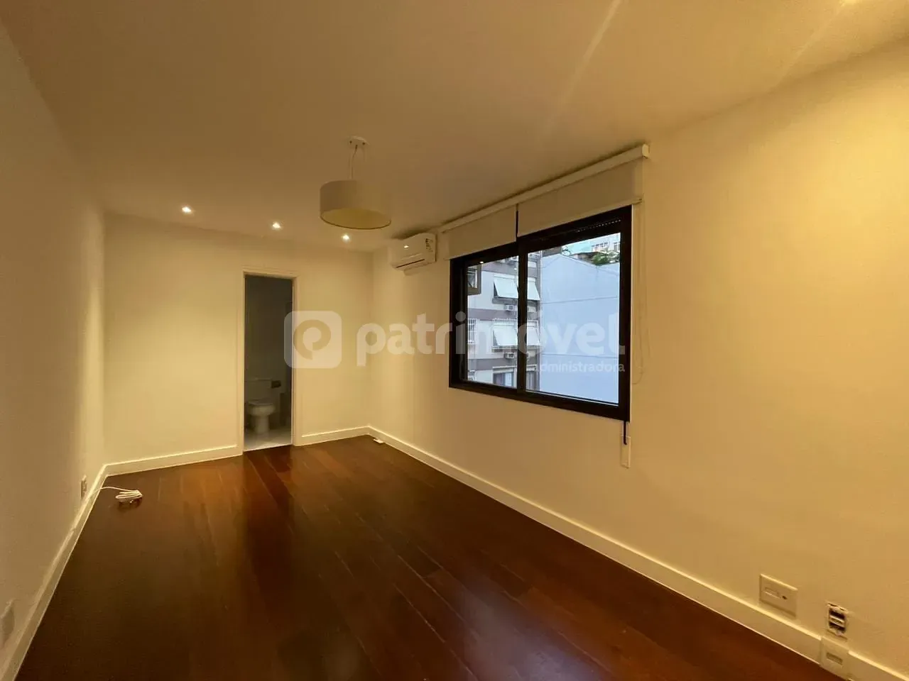 4-bedroom apartment with pool and 3 parking spaces — photo 55
