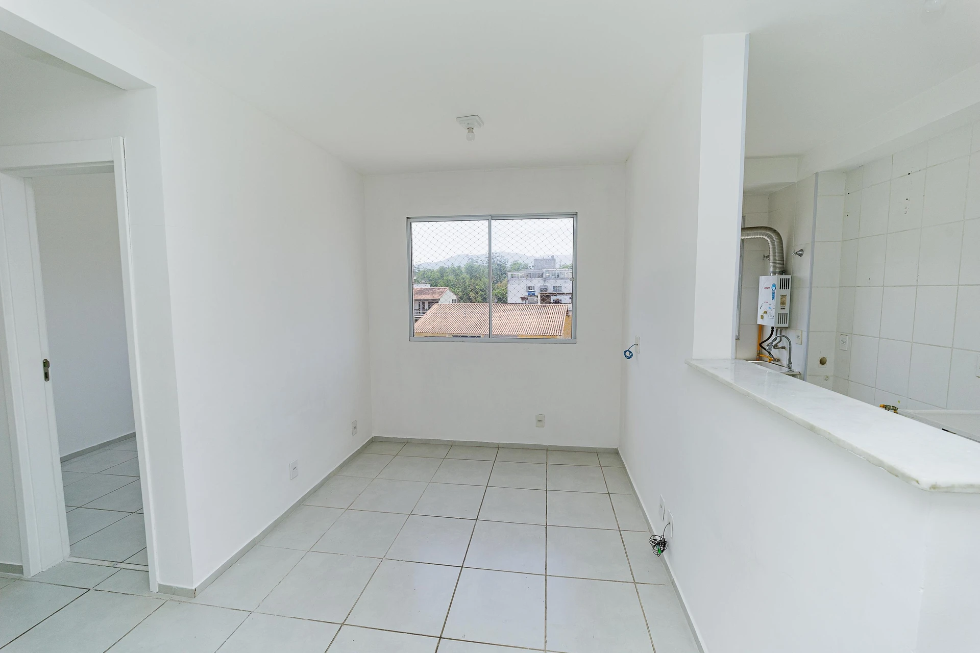 Apartamento de 2 quartos em condomínio com piscina — photo 3