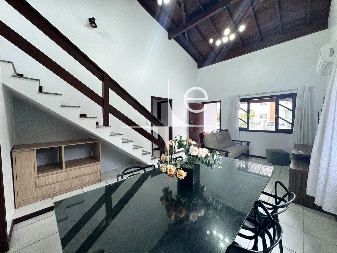 3-bedroom house with a grill on the balcony — photo 10