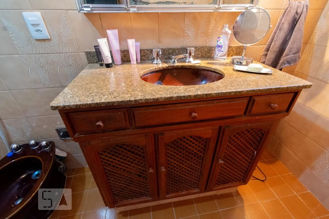 Furnished 4-bedroom house with private garden — photo 26