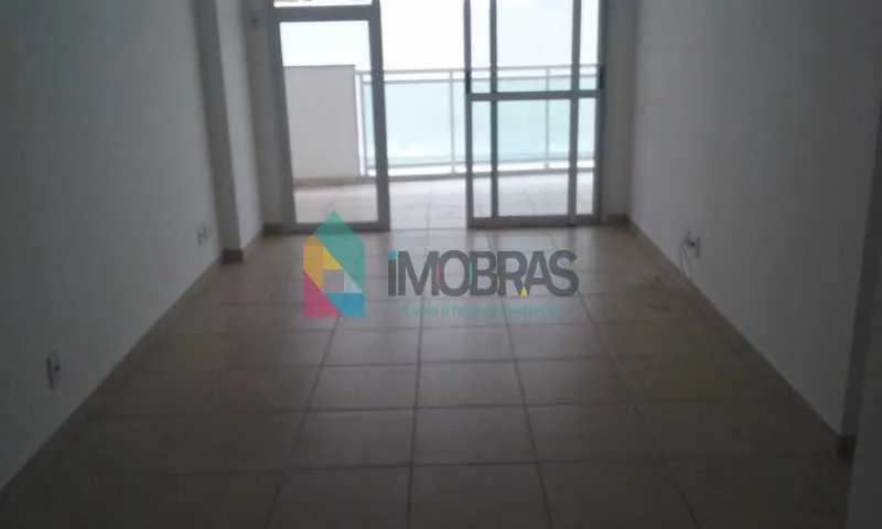 3-bedroom apartment in a building with a gym