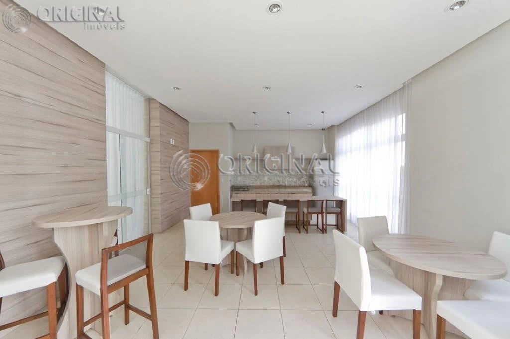 One-bedroom apartment in a building with an indoor pool — photo 21