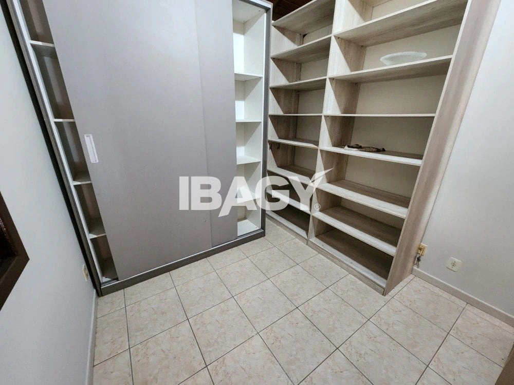 4-suite house with private BBQ space — photo 11