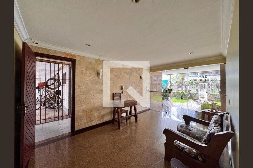 Glass-enclosed balcony in a 2-bedroom apartment, 115 m² — photo 11