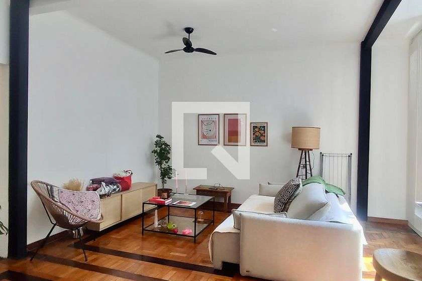 Furnished 1-bedroom apartment with an open-plan kitchen — photo 12