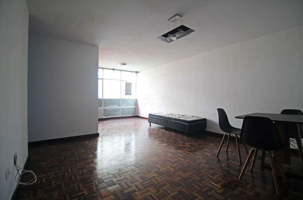 2-bedroom apartment with a closed-off kitchen