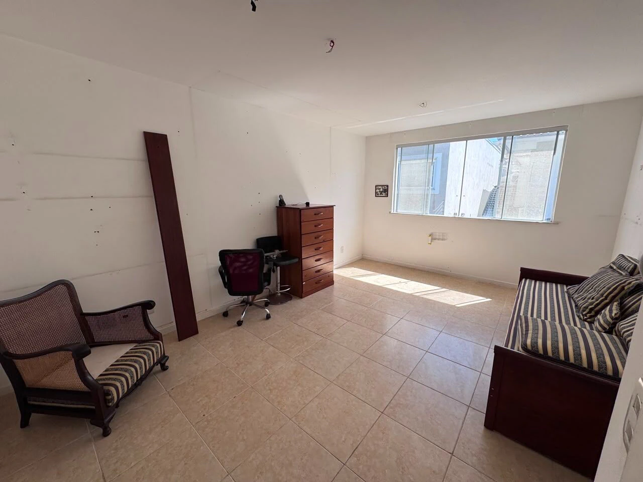 Rental house with 6 bedrooms and 246 m² — photo 9