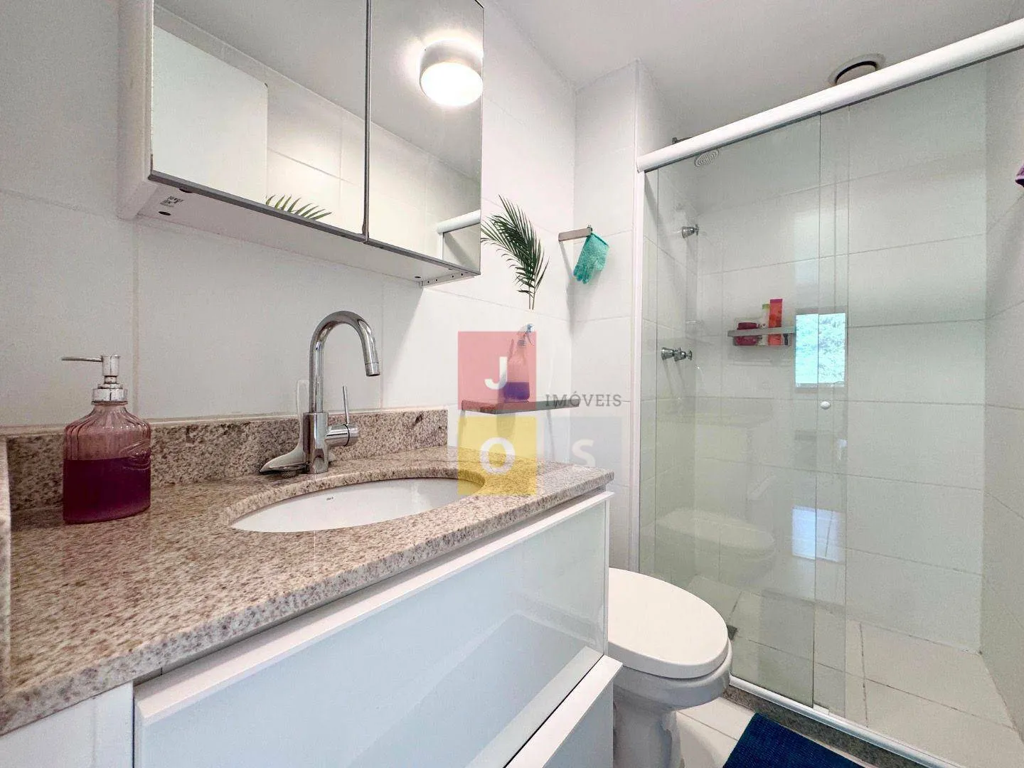 160 m² penthouse with 3 bedrooms and 2 en-suites — photo 22