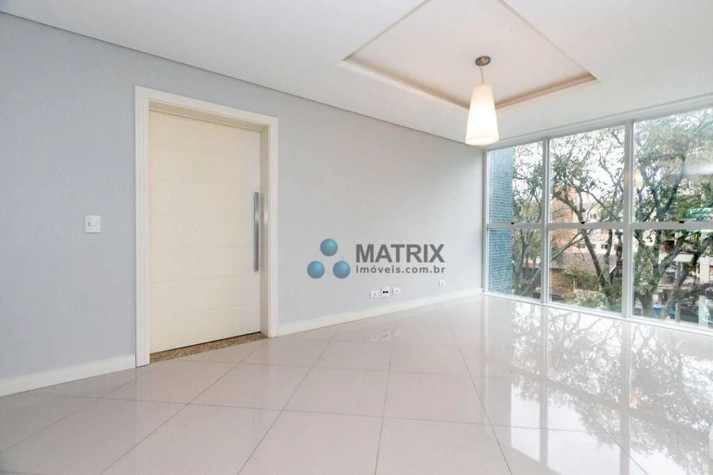 3-bedroom apartment, 1 with its own bathroom, 130 m² — photo 17
