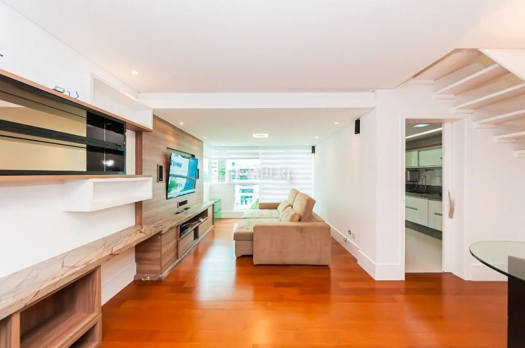 3-bedroom apartment, 1 with its own bathroom, 192 m² — photo 13