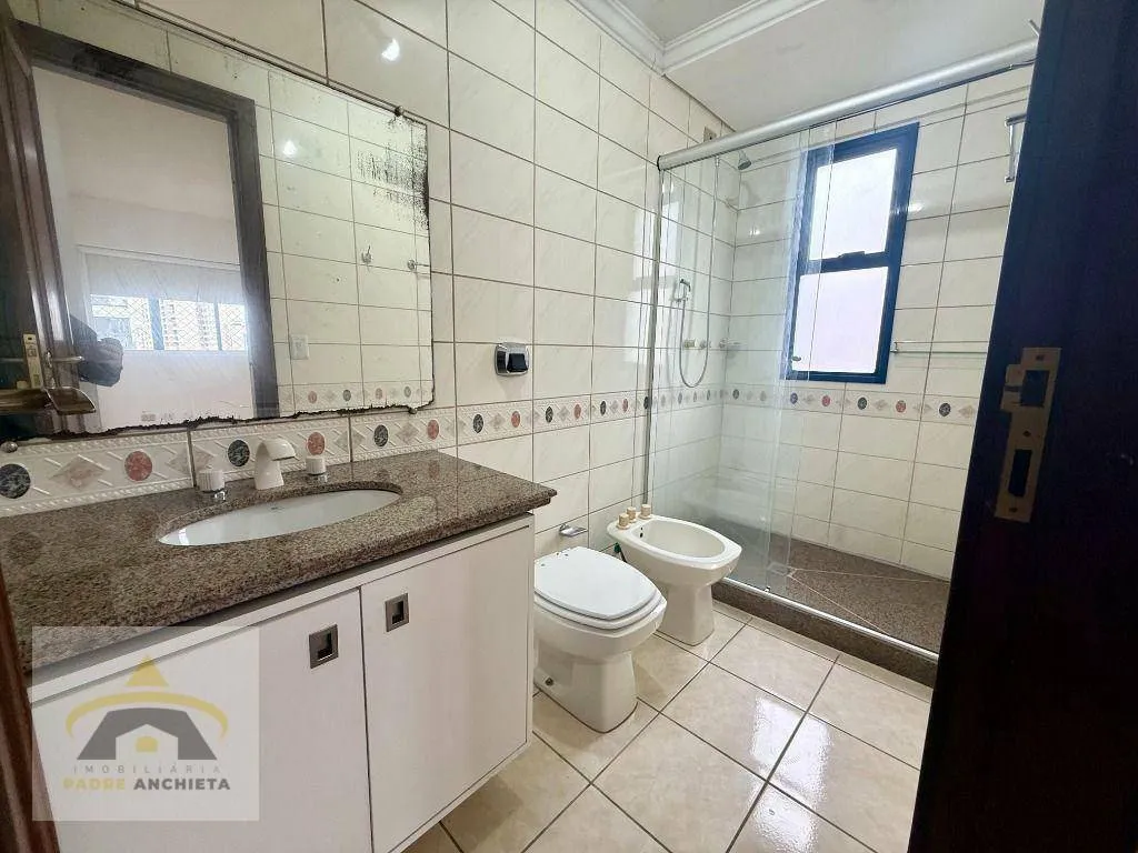 Apartamento de 3 dormitorios con balcón — photo 17