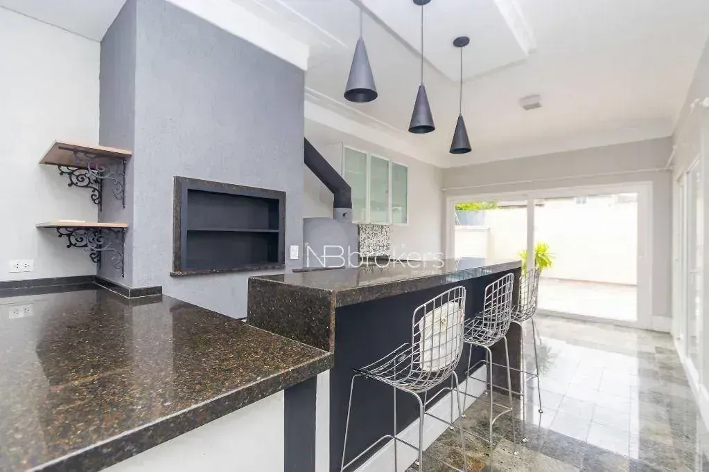 Furnished house with 4 bedrooms and a private garden — photo 21