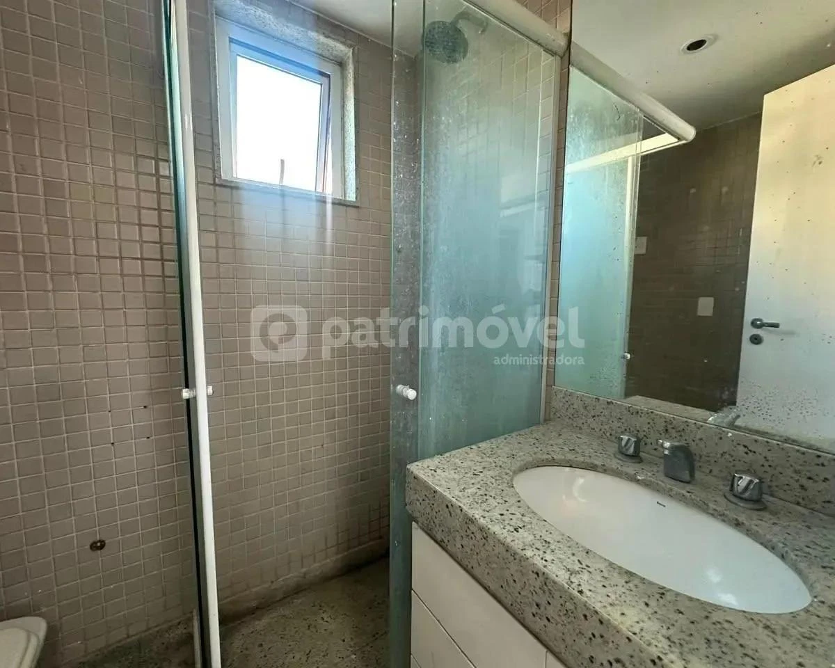 Triplex penthouse with separate kitchen and gas stove — photo 3