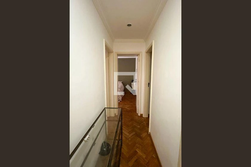 4-bedroom apartment with a home office — photo 27