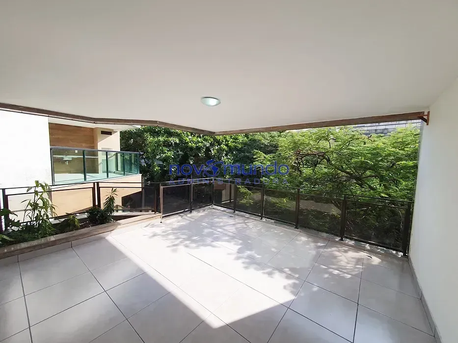 Unfurnished 3-bedroom apartment with 2 parking spaces — photo 17