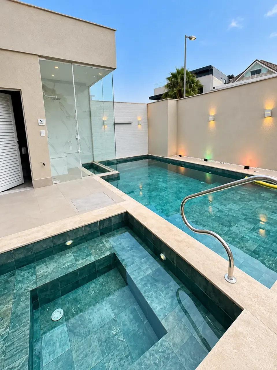 Furnished house, 627 m², with a bathtub