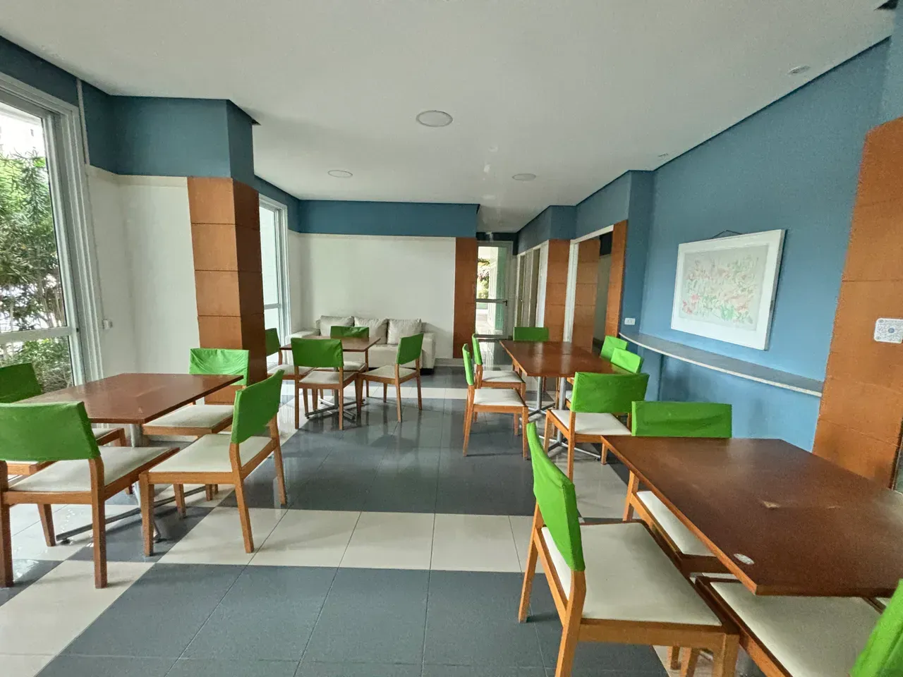 100 m² duplex apartment with 2 bedrooms and a balcony — photo 7
