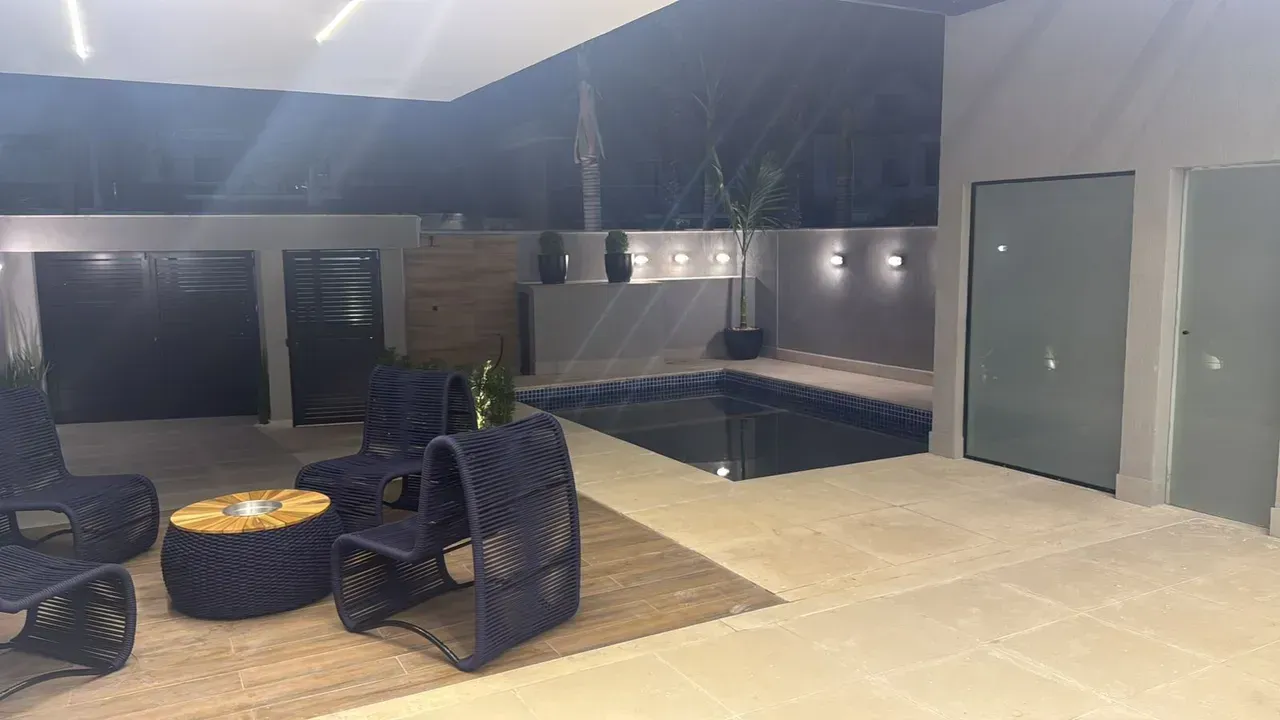Furnished 4-suite house with 5 bathrooms — photo 16
