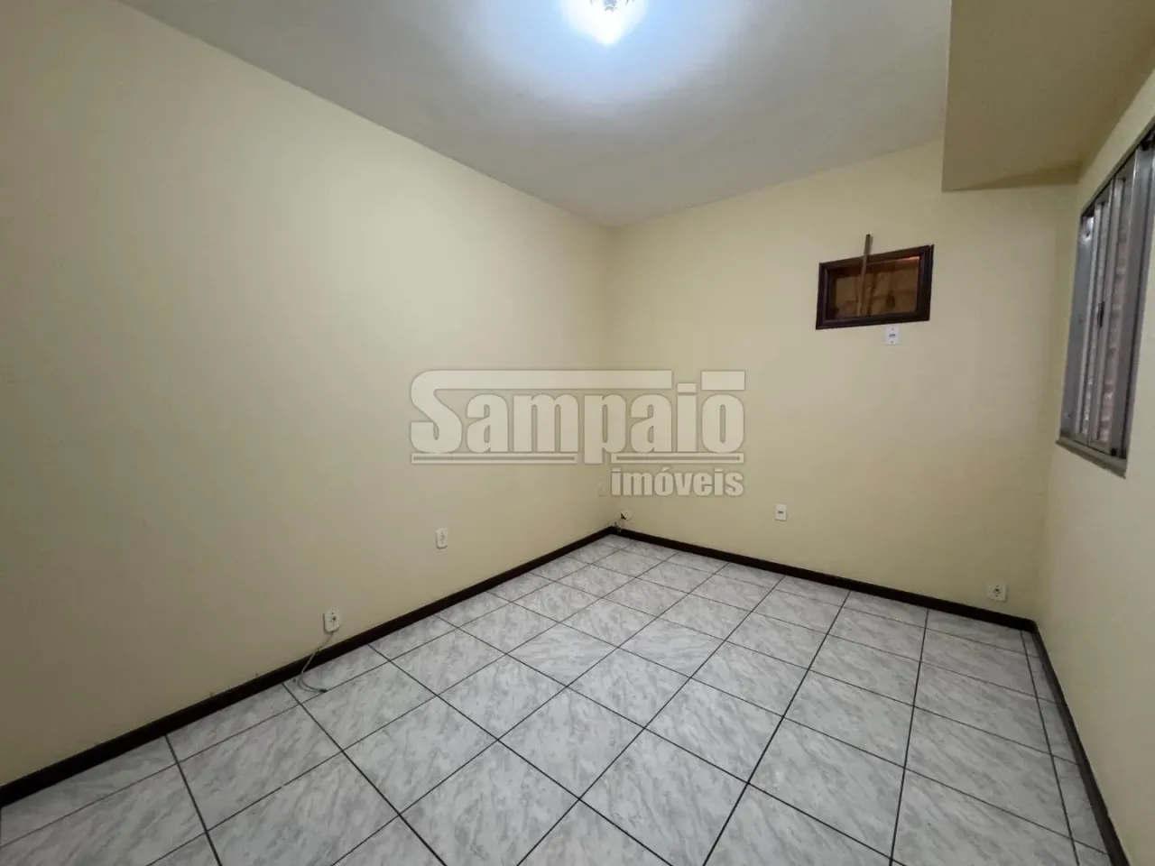 2-bedroom apartment with ceramic tile floors — photo 7