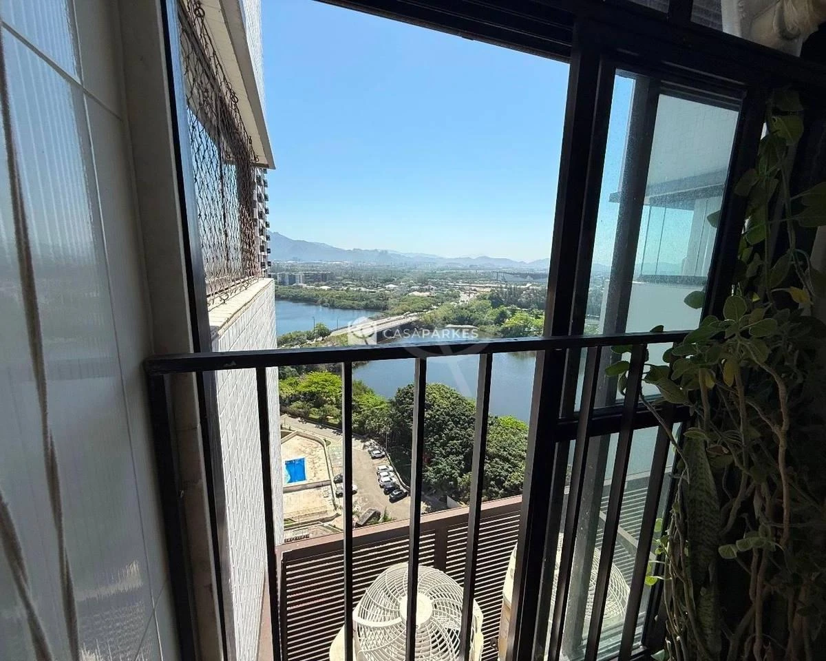 1-bedroom apartment with 2 bathrooms and balcony — photo 25