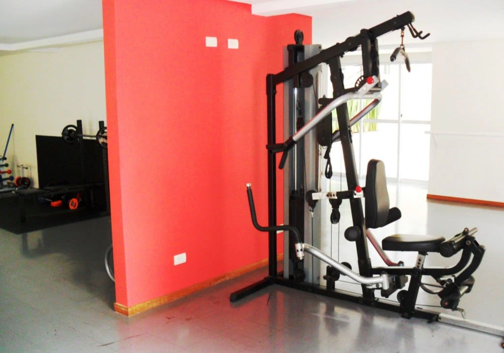 Furnished studio, 66 m², with wood or laminate floors — photo 8