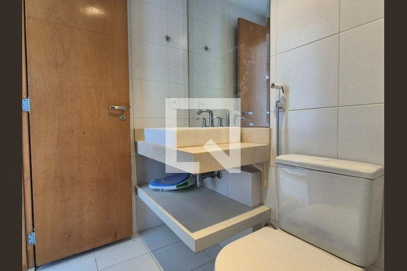 Furnished 3-bedroom apartment with balcony and views — photo 40