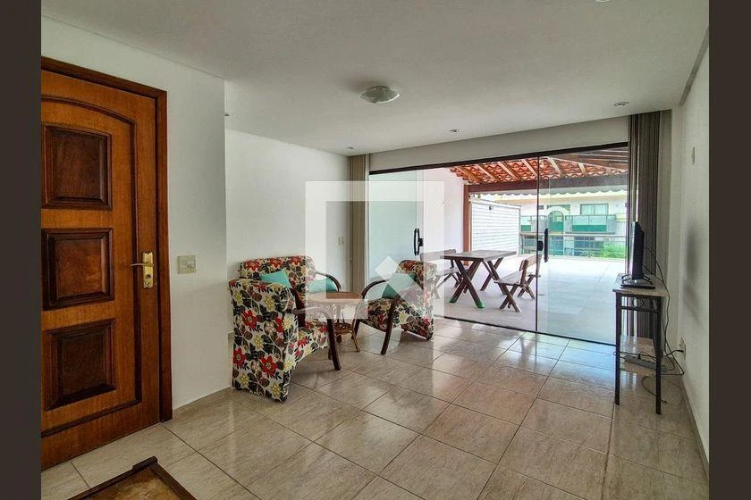 3-bedroom apartment with balcony, 202 m²