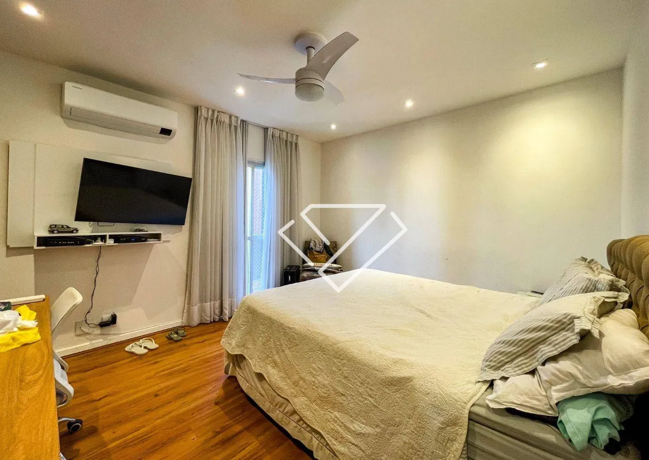 4-bedroom penthouse apartment with 4 baths and 420 m² — photo 15