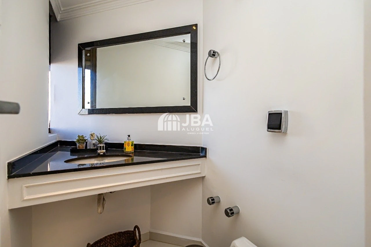 Квартира 226 м² з 3 спальнями та кухнею відкритого плану — photo 9