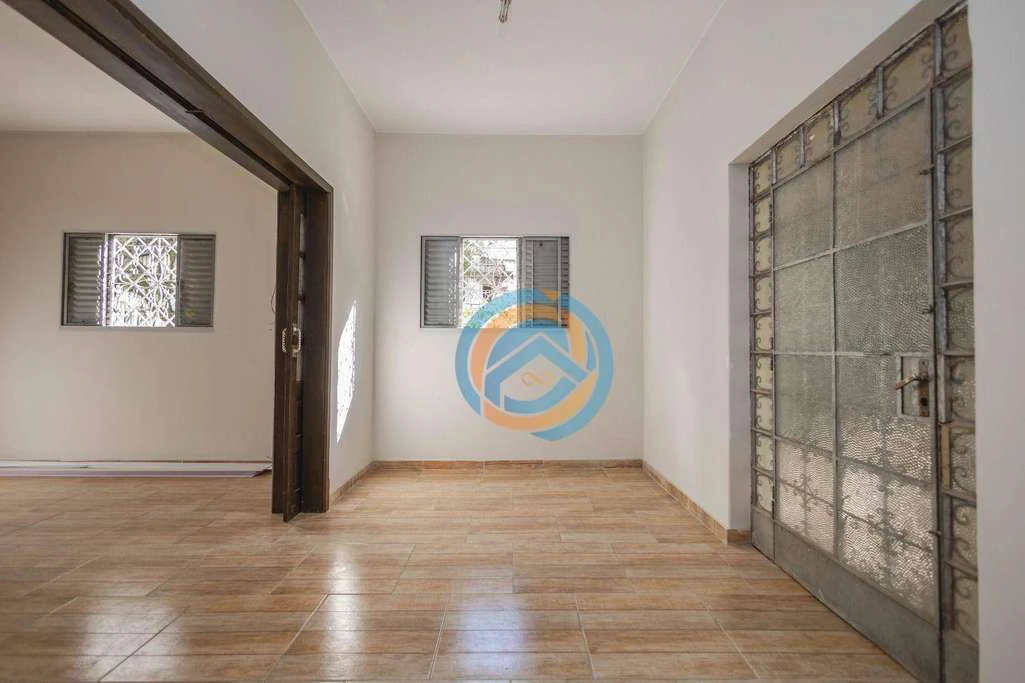 Detached house with 4 bedrooms and 4 parking spots — photo 2
