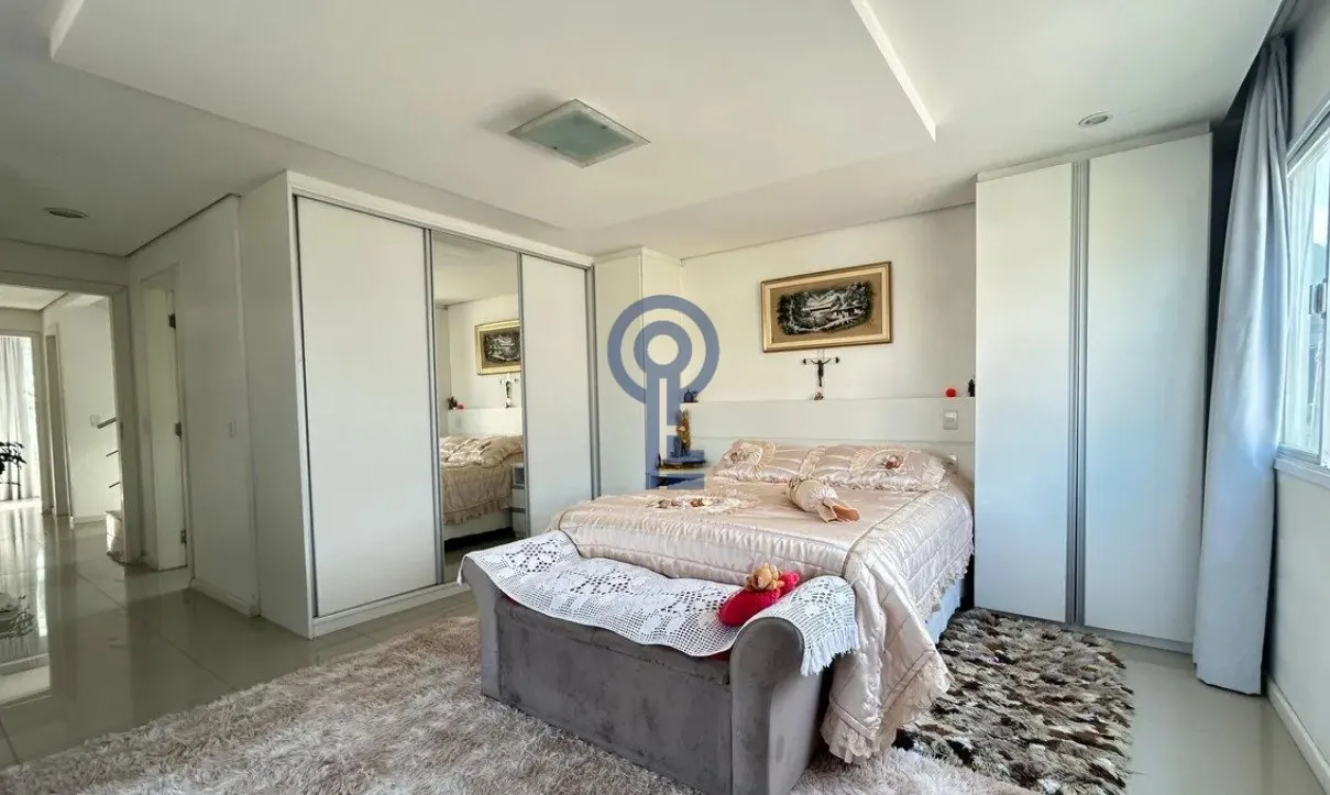 Furnished house with 5 bedrooms and 4 parking spots — photo 4