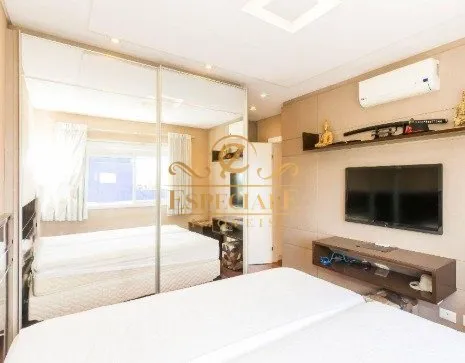 Apartment with 3 en-suite bedrooms and glass balcony — photo 19