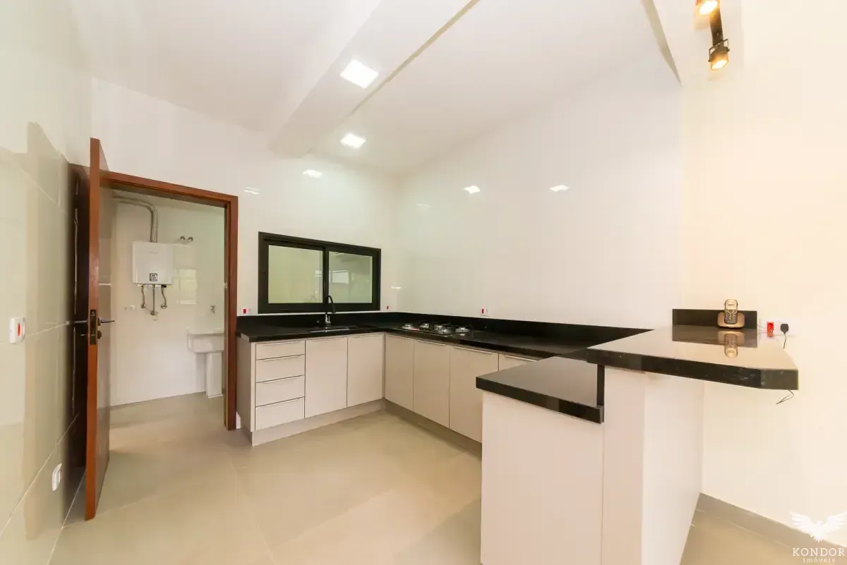 Two-story house with 230 m², 3 bedrooms and 4 baths — photo 61