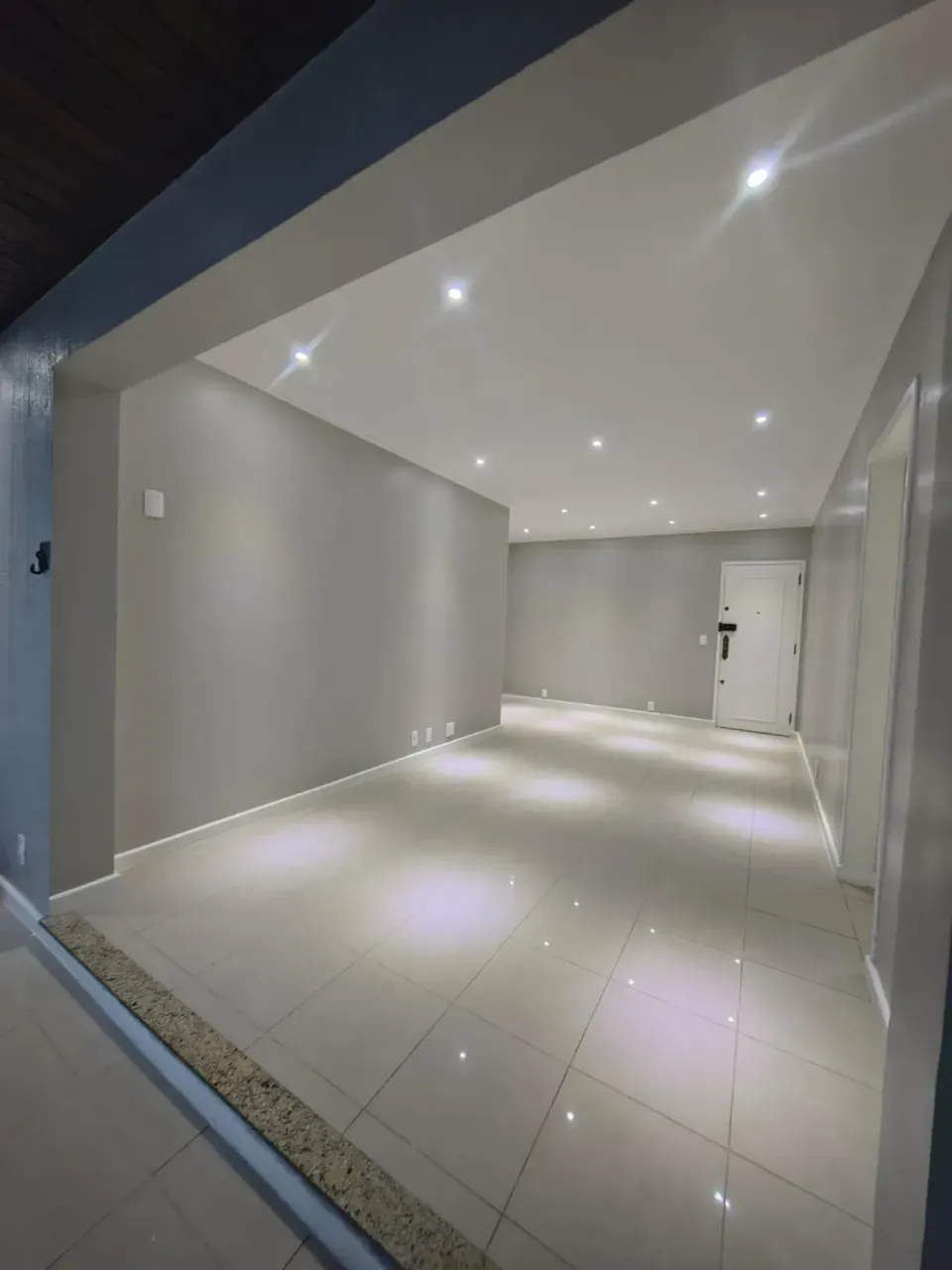 3-bedroom apartment with 3 bathrooms and glass balcony — photo 13