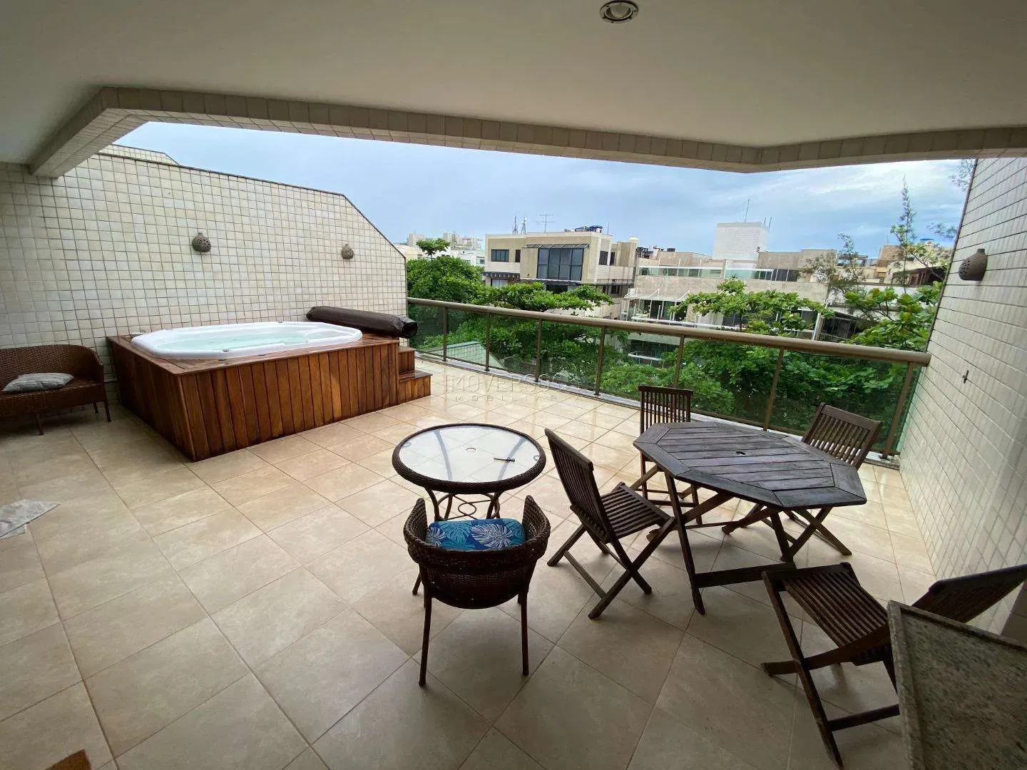 Apartment with 5 bedrooms and 5 bathrooms plus balcony — photo 2