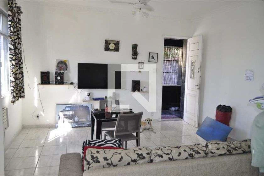 Casa para aluguel com suíte e 6 quartos