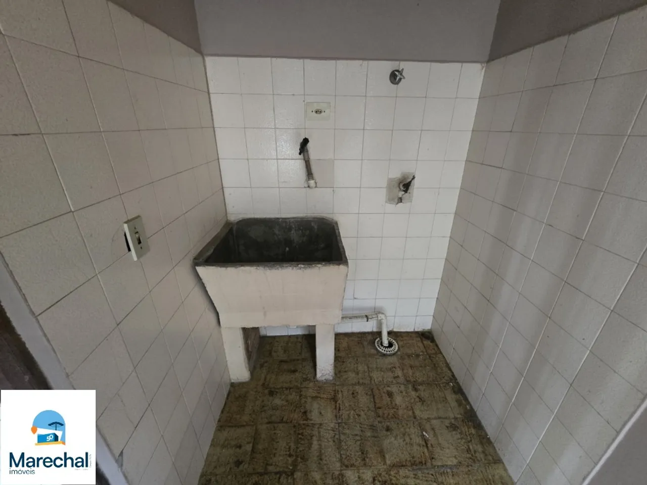 House with 3 bedrooms, 1 en-suite and 4 parking spots — photo 7