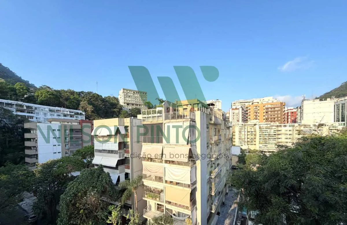 2-bedroom apartment with a mountain view in Rio de Janeiro — photo 23