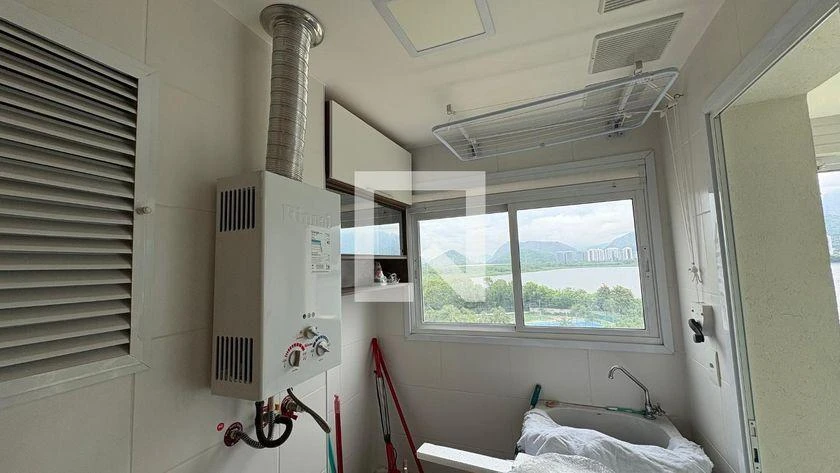 Furnished apartment, 85 m², with a water view — photo 4