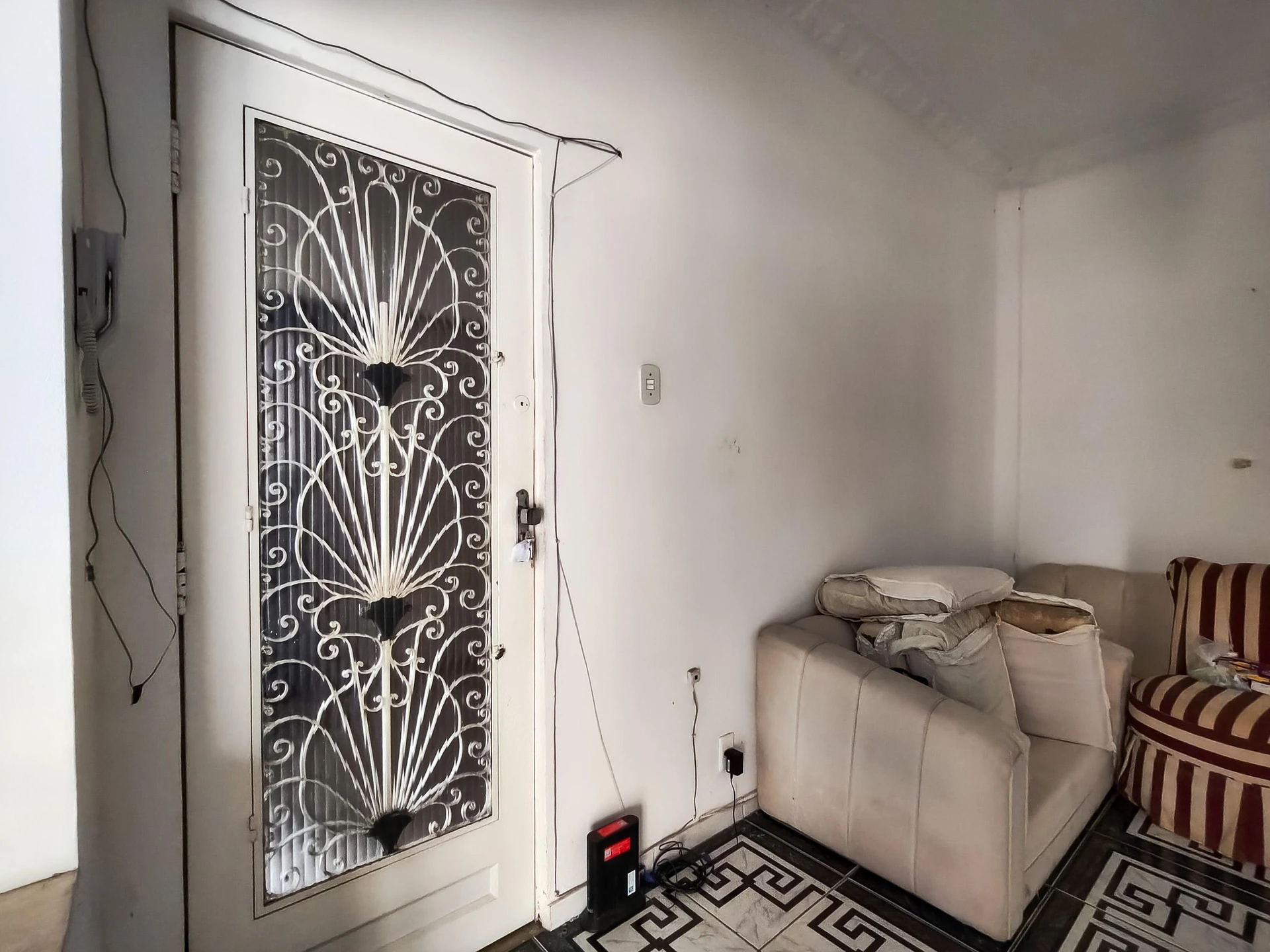 2-bedroom apartment with 2 bathrooms and mountain views — photo 36