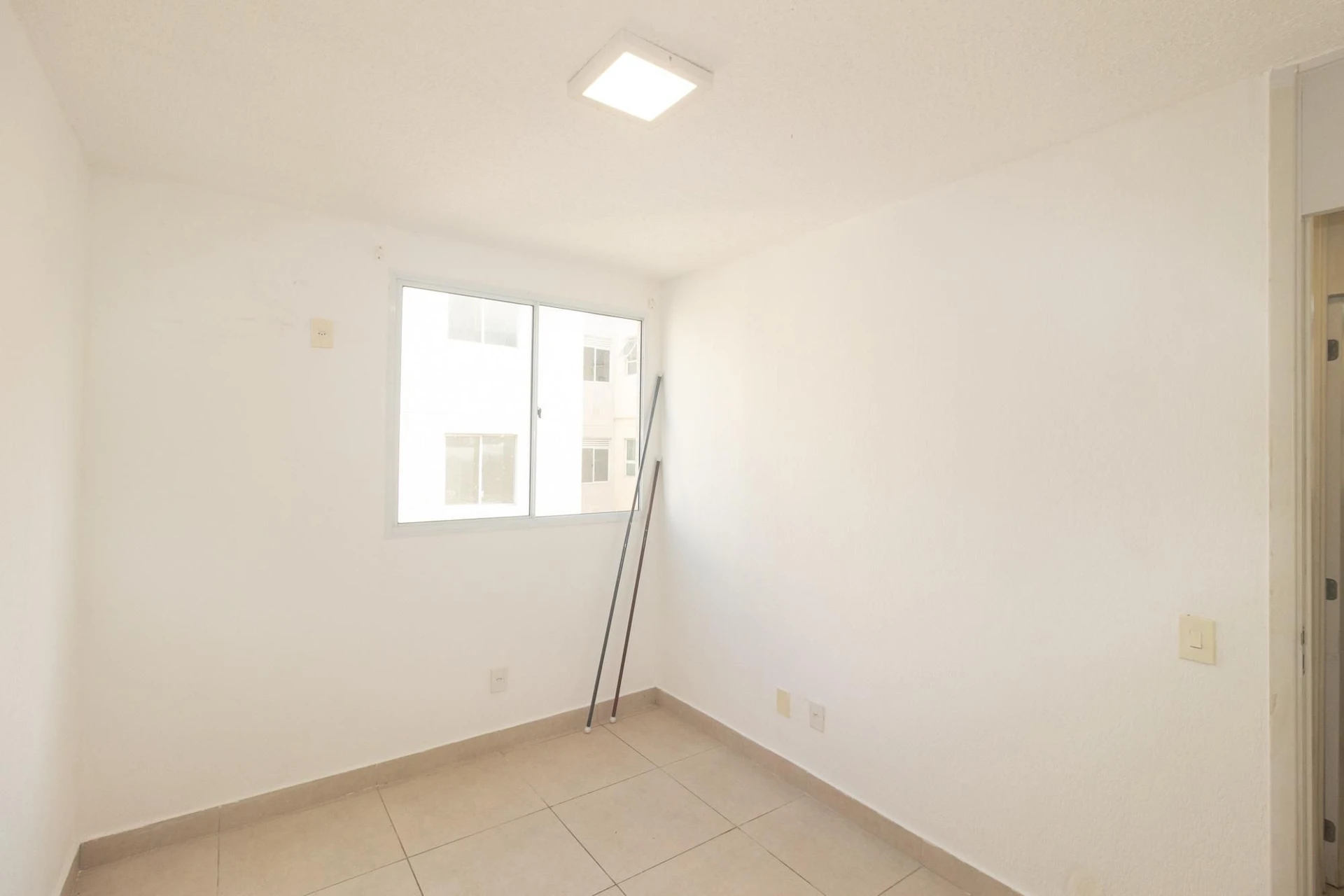 2-bedroom apartment with 1 bathroom